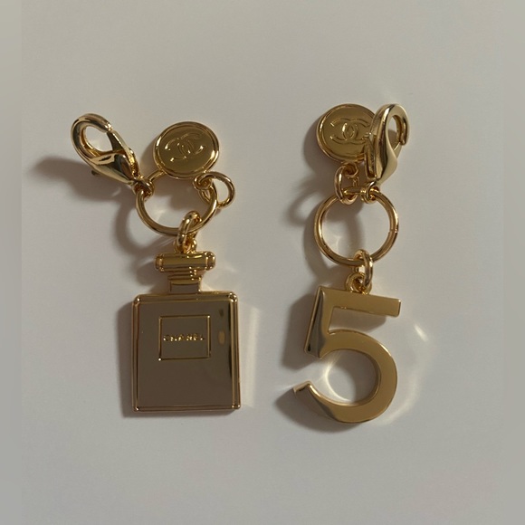 CHANEL Jewelry - Chanel 2023 Holiday Charms